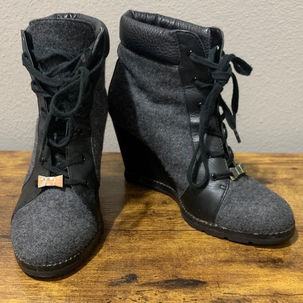 Kate Spade Gray Wool, Black Leather Trimmed Wedge Heel Ankle Booties Size 8